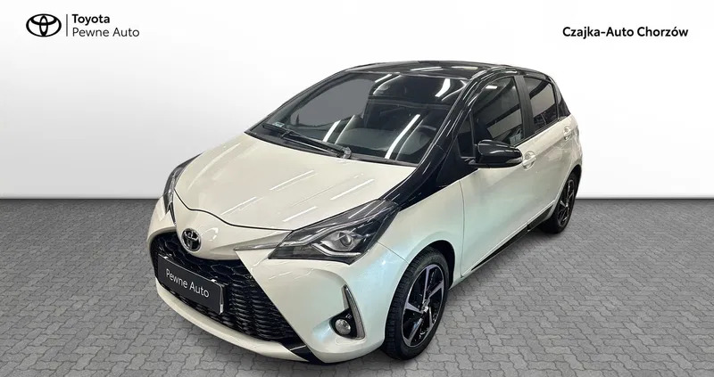 śląskie Toyota Yaris cena 54900 przebieg: 146474, rok produkcji 2019 z Dęblin